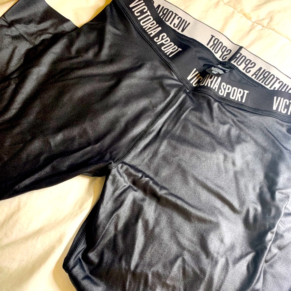 Victoria Sport high waisted shiny active leggings